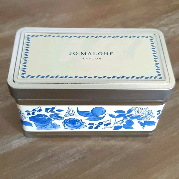 Jo Malone Accessories - New JO MALONE London keepsake tin blue & white